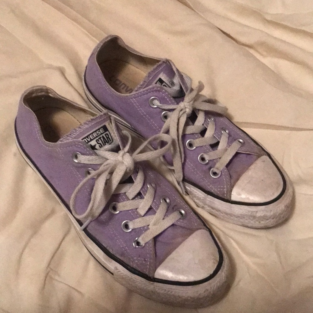 Women’s size 8 purple converse